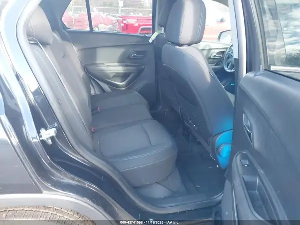 KL7CJPSB1GB559313 2016 CHEVROLET TRAX - Image 8