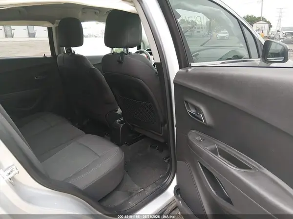 KL7CJPSB1GB603567 2016 CHEVROLET TRAX - Image 8