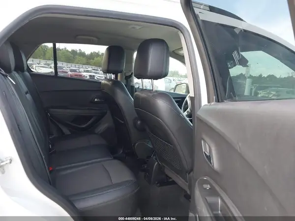 KL7CJPSB1GB694517 2016 CHEVROLET TRAX - Image 8
