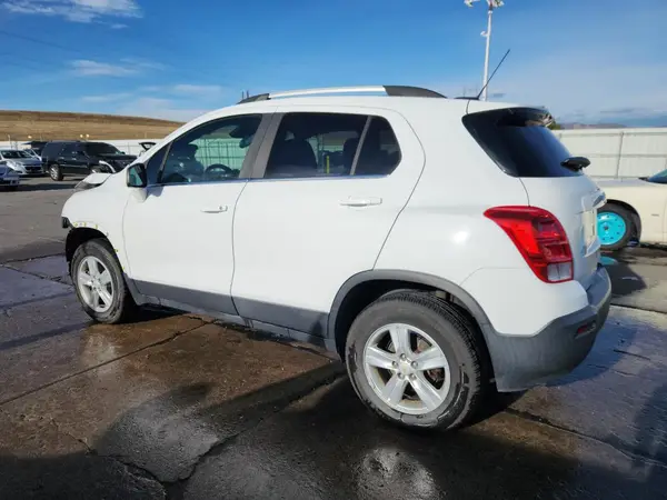KL7CJPSB1GB759706 2016 CHEVROLET TRAX - Image 2