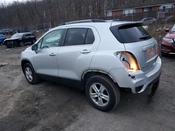 KL7CJPSB1HB242911 2017 CHEVROLET TRAX - Image 2