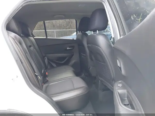 KL7CJPSB1JB613099 2018 CHEVROLET TRAX - Image 8