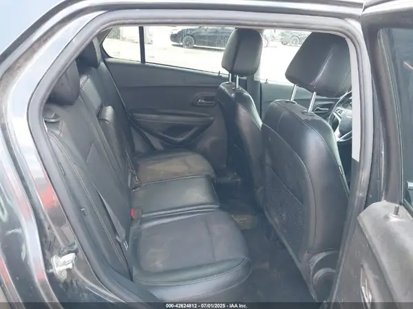 KL7CJPSB1JB672928 2018 CHEVROLET TRAX - Image 8