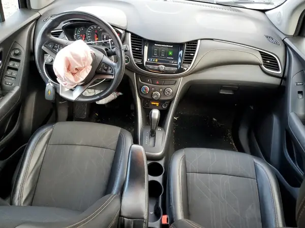 KL7CJPSB1JB709556 2018 CHEVROLET TRAX - Image 8