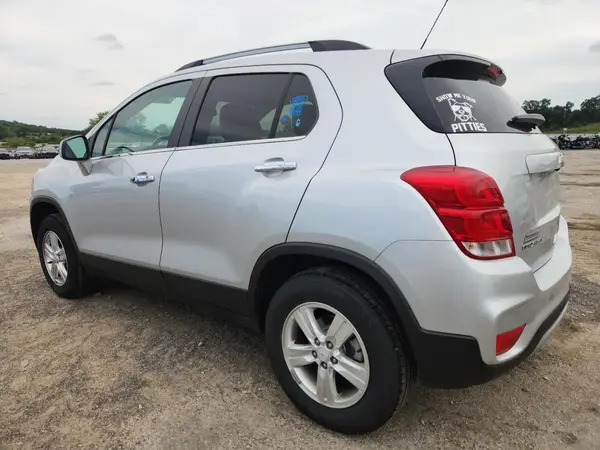 KL7CJPSB1JB713803 2018 CHEVROLET TRAX - Image 2