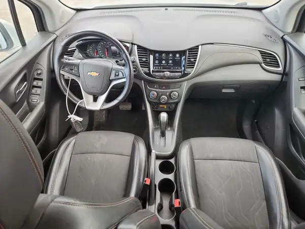 KL7CJPSB1JB713803 2018 CHEVROLET TRAX - Image 8
