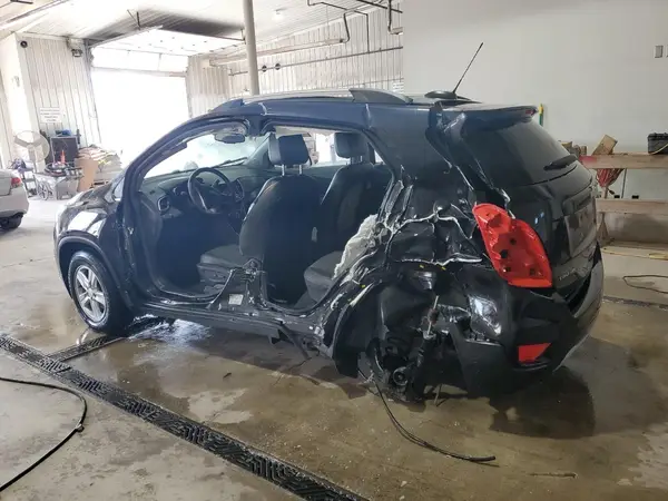 KL7CJPSB1KB763621 2019 CHEVROLET TRAX - Image 2