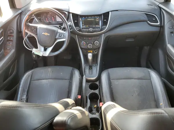 KL7CJPSB1KB822196 2019 CHEVROLET TRAX - Image 8