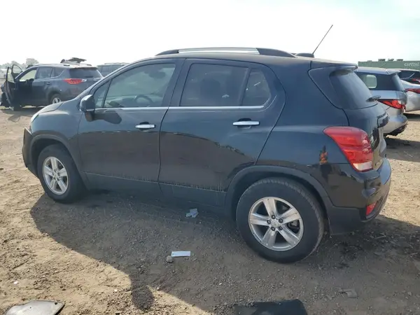 KL7CJPSB1KB828225 2019 CHEVROLET TRAX - Image 2