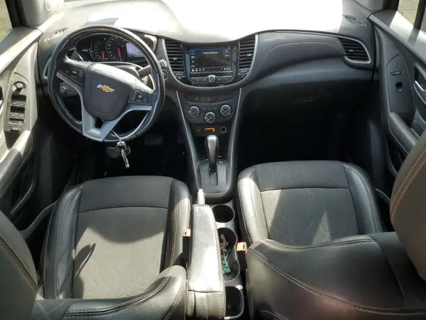KL7CJPSB1KB828225 2019 CHEVROLET TRAX - Image 8