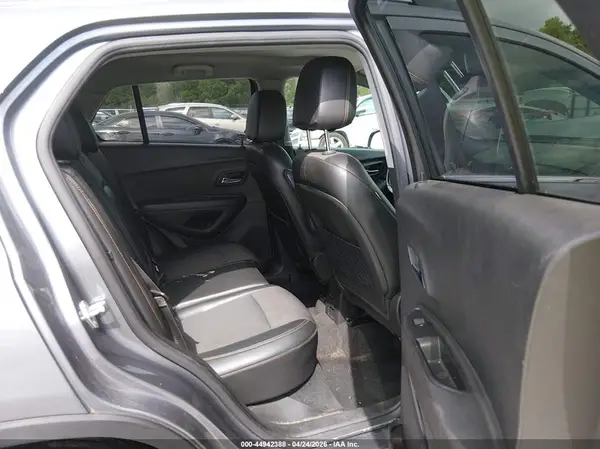 KL7CJPSB1KB863816 2019 CHEVROLET TRAX - Image 8