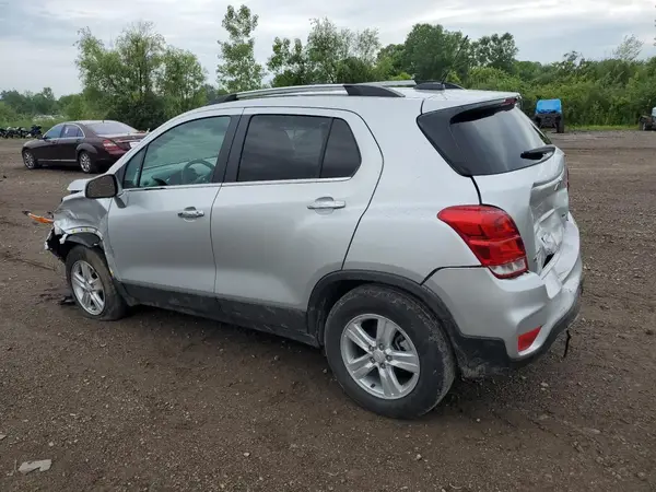 KL7CJPSB1KB887663 2019 CHEVROLET TRAX - Image 2