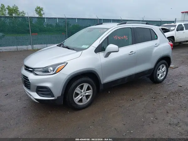 KL7CJPSB1KB887887 2019 CHEVROLET TRAX - Image 2