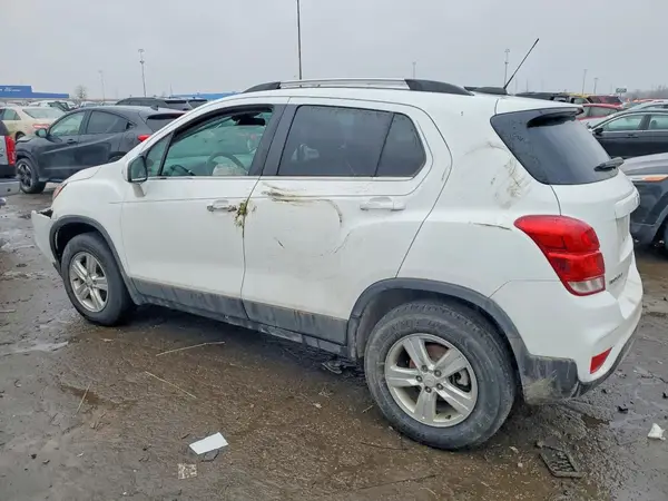 KL7CJPSB1KB945383 2019 CHEVROLET TRAX - Image 2