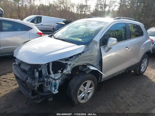 KL7CJPSB1LB000497 2020 CHEVROLET TRAX - Image 2