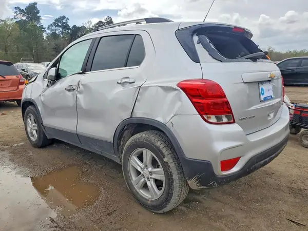 KL7CJPSB1LB021625 2020 CHEVROLET TRAX - Image 2