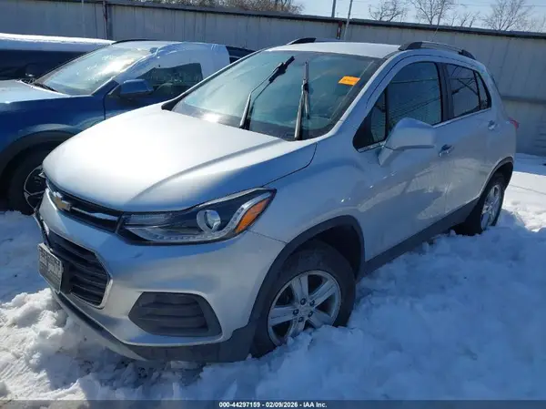 KL7CJPSB1LB022466 2020 CHEVROLET TRAX - Image 2