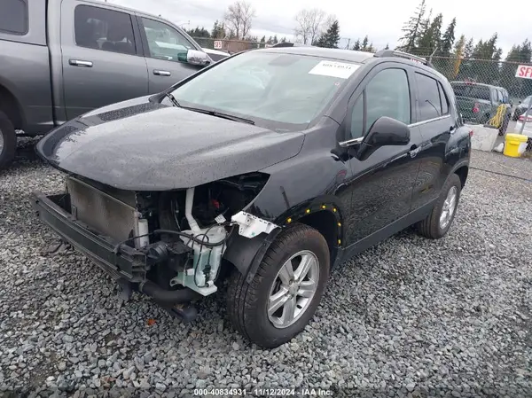 KL7CJPSB1LB038182 2020 CHEVROLET TRAX - Image 2