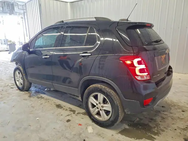 KL7CJPSB1LB055824 2020 CHEVROLET TRAX - Image 2