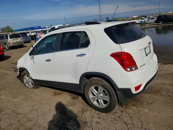 KL7CJPSB1LB074499 2020 CHEVROLET TRAX - Image 2