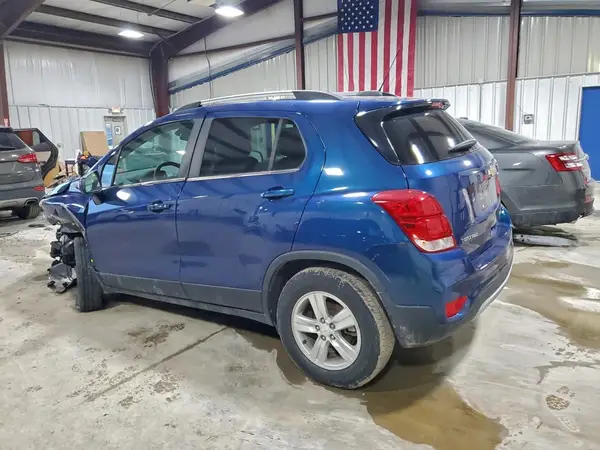 KL7CJPSB1LB331323 2020 CHEVROLET TRAX - Image 2
