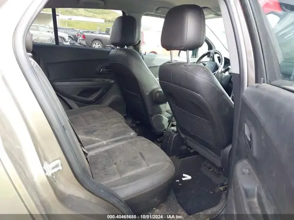 KL7CJPSB1MB308464 2021 CHEVROLET TRAX - Image 8