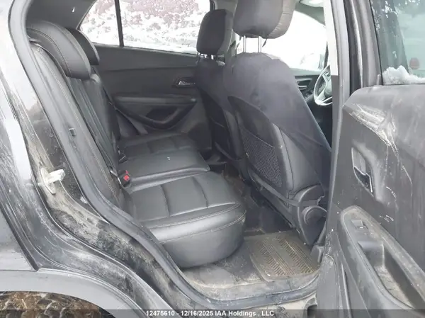KL7CJPSB1MB311428 2021 CHEVROLET TRAX - Image 8