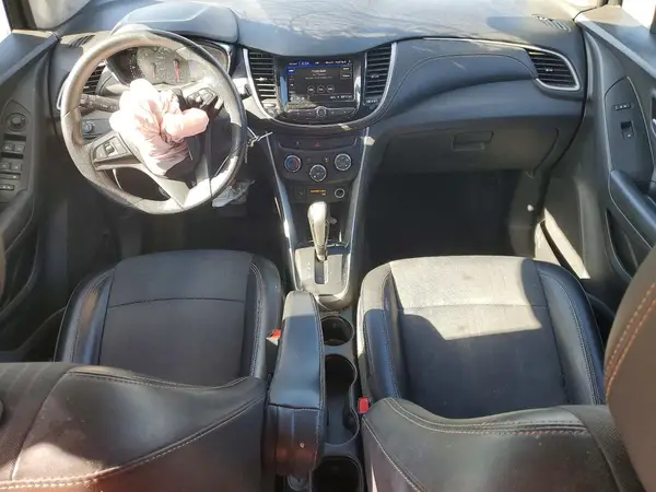 KL7CJPSB1MB321148 2021 CHEVROLET TRAX - Image 8