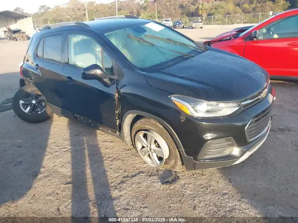 KL7CJPSB1MB328939 2021 CHEVROLET TRAX - Image 1