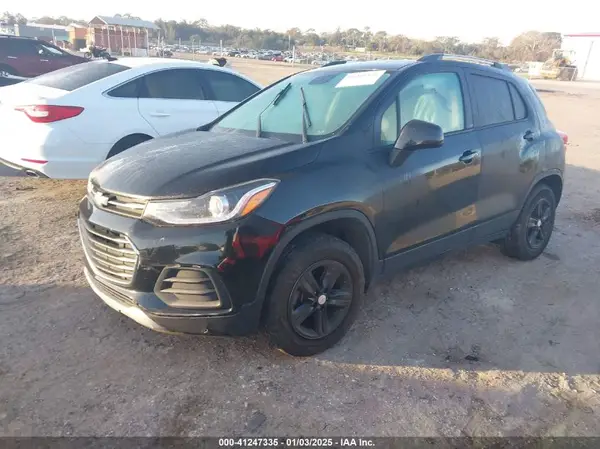 KL7CJPSB1MB328939 2021 CHEVROLET TRAX - Image 2