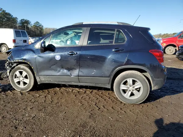 KL7CJPSB1MB343229 2021 CHEVROLET TRAX - Image 2