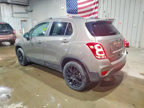 KL7CJPSB1MB354182 2021 CHEVROLET TRAX - Image 2