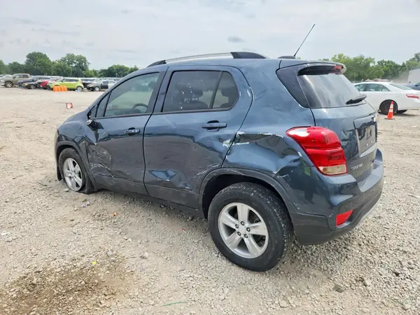KL7CJPSB1MB354392 2021 CHEVROLET TRAX - Image 2