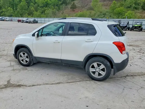 KL7CJPSB2GB540026 2016 CHEVROLET TRAX - Image 2