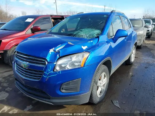 KL7CJPSB2GB542570 2016 CHEVROLET TRAX - Image 2