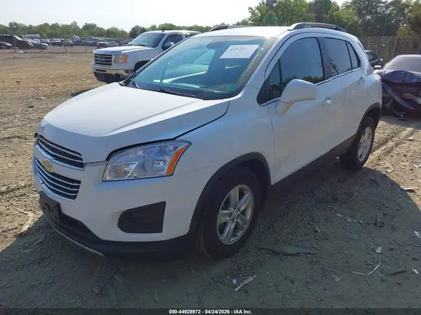 KL7CJPSB2GB630003 2016 CHEVROLET TRAX - Image 2