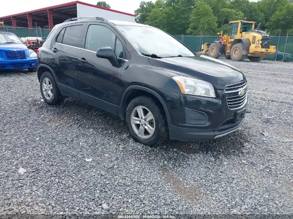 KL7CJPSB2GB736094 2016 CHEVROLET TRAX - Image 1