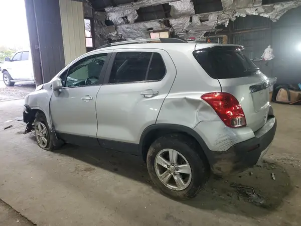 KL7CJPSB2GB752313 2016 CHEVROLET TRAX - Image 2