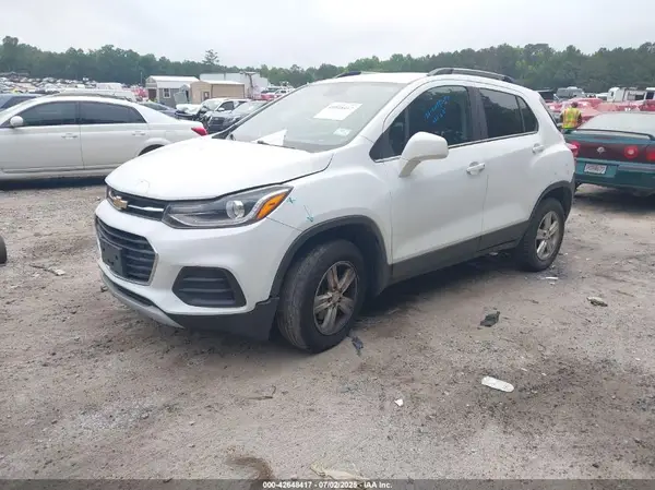 KL7CJPSB2HB076477 2017 CHEVROLET TRAX - Image 2