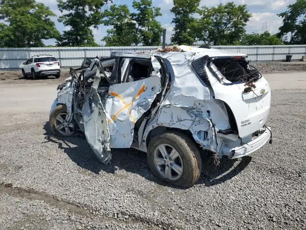 KL7CJPSB2HB087060 2017 CHEVROLET TRAX - Image 2