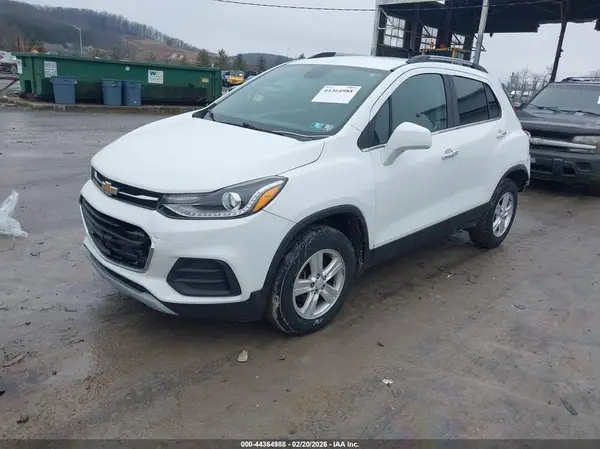 KL7CJPSB2HB220108 2017 CHEVROLET TRAX - Image 2