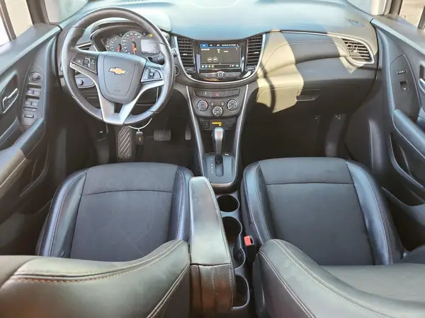 KL7CJPSB2JB546660 2018 CHEVROLET TRAX - Image 8