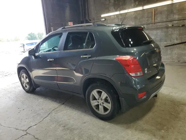 KL7CJPSB2JB599410 2018 CHEVROLET TRAX - Image 2