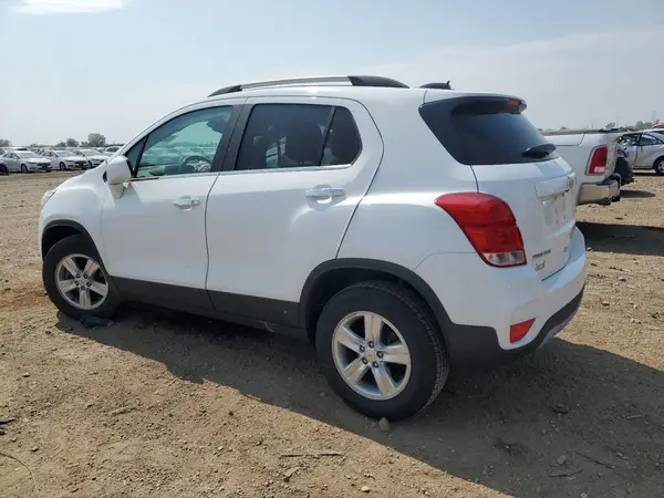 KL7CJPSB2JB606808 2018 CHEVROLET TRAX - Image 2