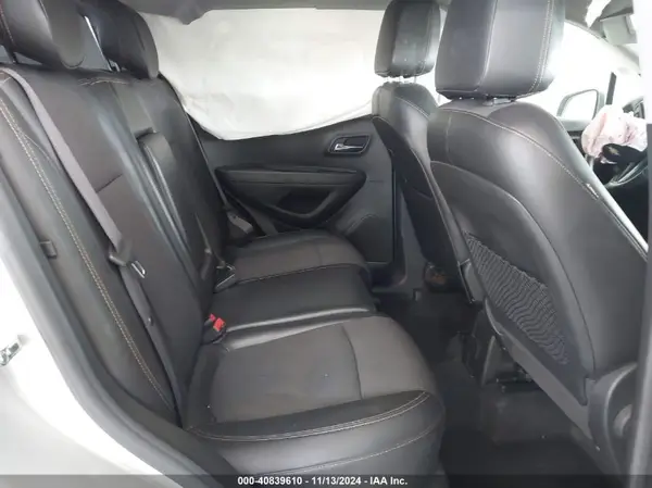 KL7CJPSB2JB609143 2018 CHEVROLET TRAX - Image 8