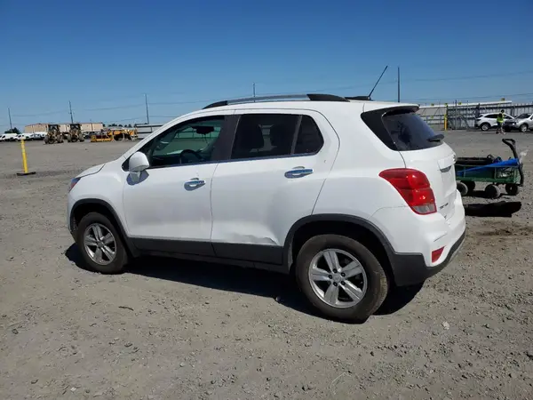 KL7CJPSB2JB672162 2018 CHEVROLET TRAX - Image 2
