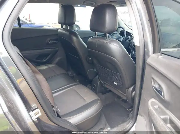 KL7CJPSB2JB691794 2018 CHEVROLET TRAX - Image 8