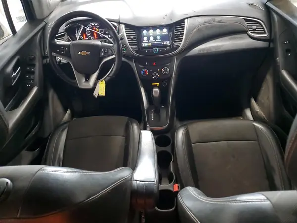 KL7CJPSB2JB702566 2018 CHEVROLET TRAX - Image 8
