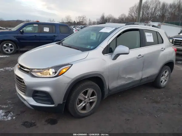 KL7CJPSB2JB712112 2018 CHEVROLET TRAX - Image 2
