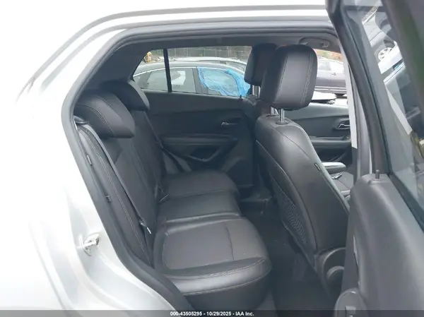 KL7CJPSB2JB713499 2018 CHEVROLET TRAX - Image 8